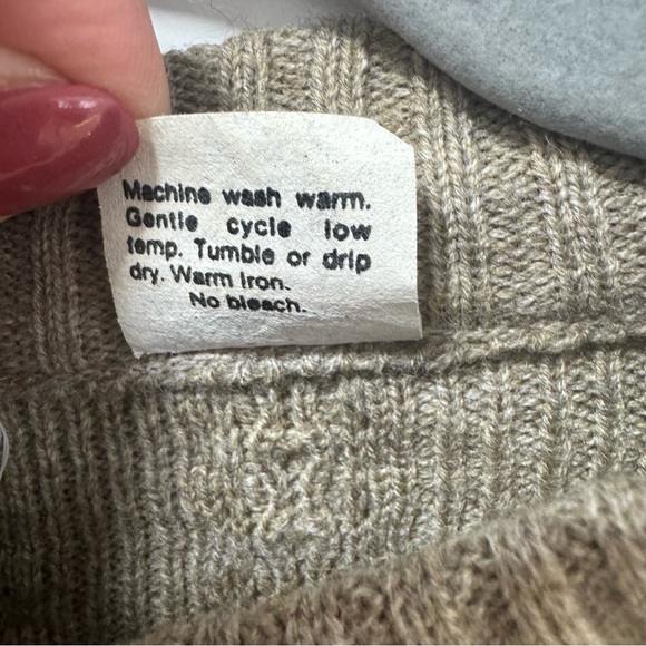 Vintage KP Collection size‎ Medium Fair Isle Reindeer Sweater Tan 70s 80s Winter - Picture 7 of 10